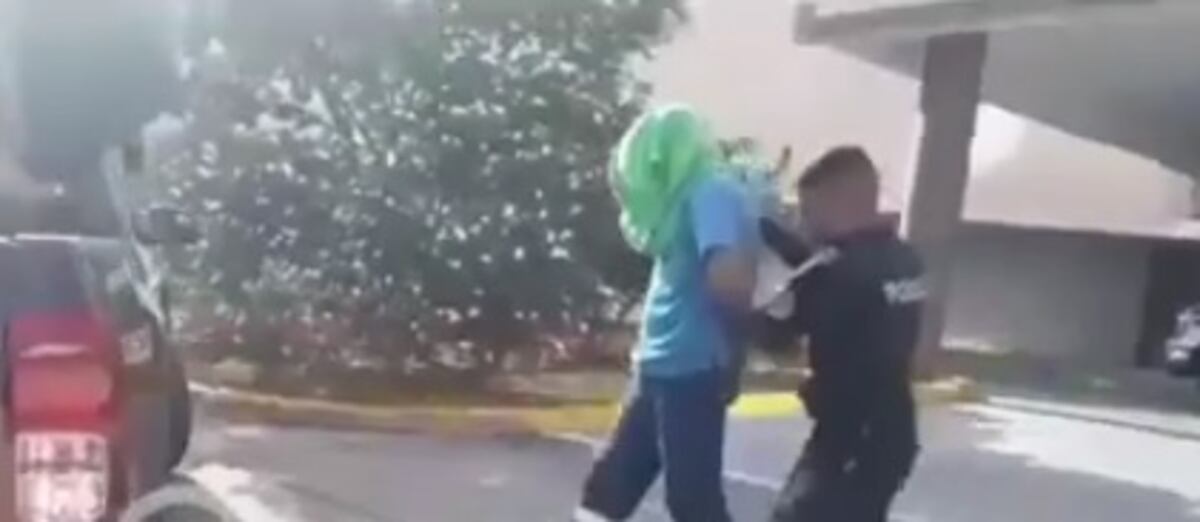 Capturan al padre de la niña que murió en un auto estacionado