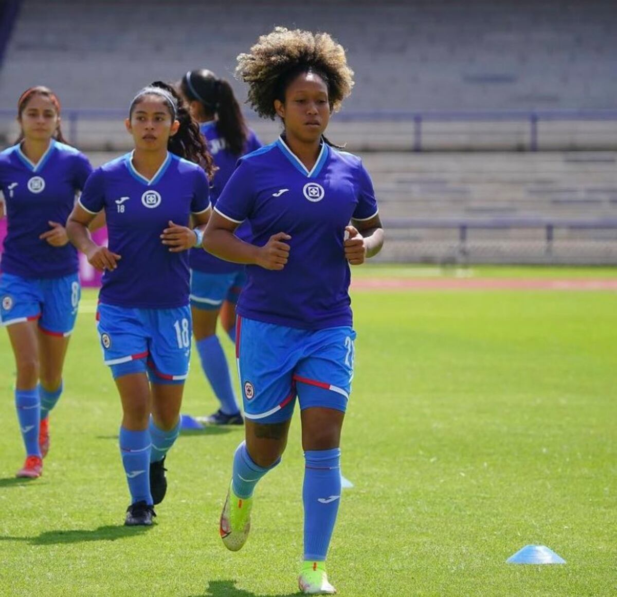 Panameña Karla Riley destaca en victoria del Cruz Azul en Liga Femenina MX. Video.