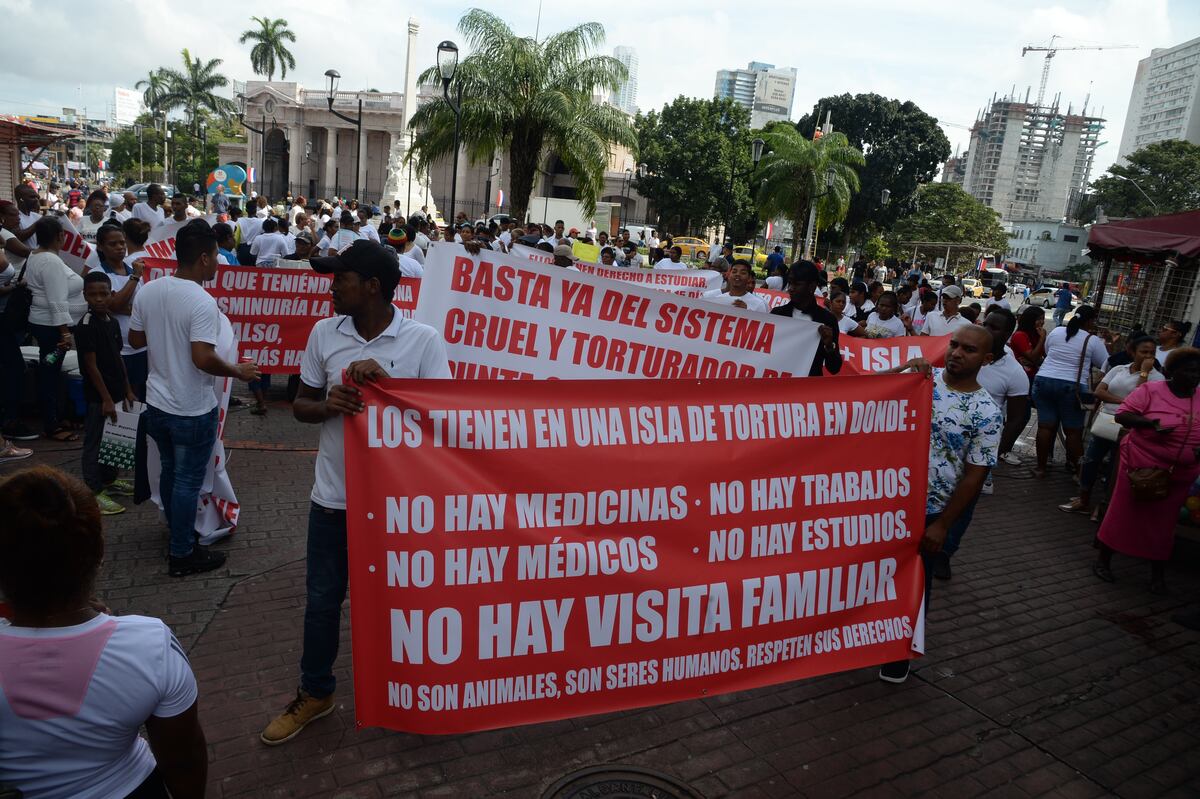 Presos de Punta Coco y sus familiares se rebelan