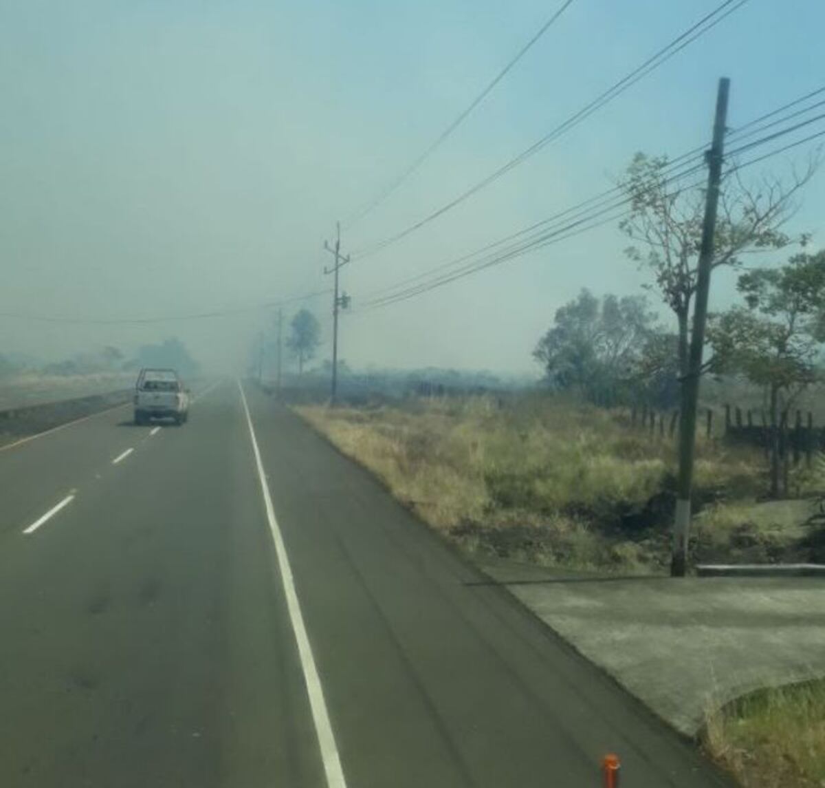 BOQUETE: Fuego pone en corredera a los bomberos