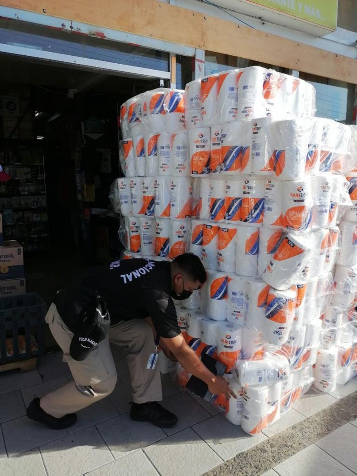 Once personas aprehendidas por sustracción y venta de insumos médicos de la Caja de Seguro Social