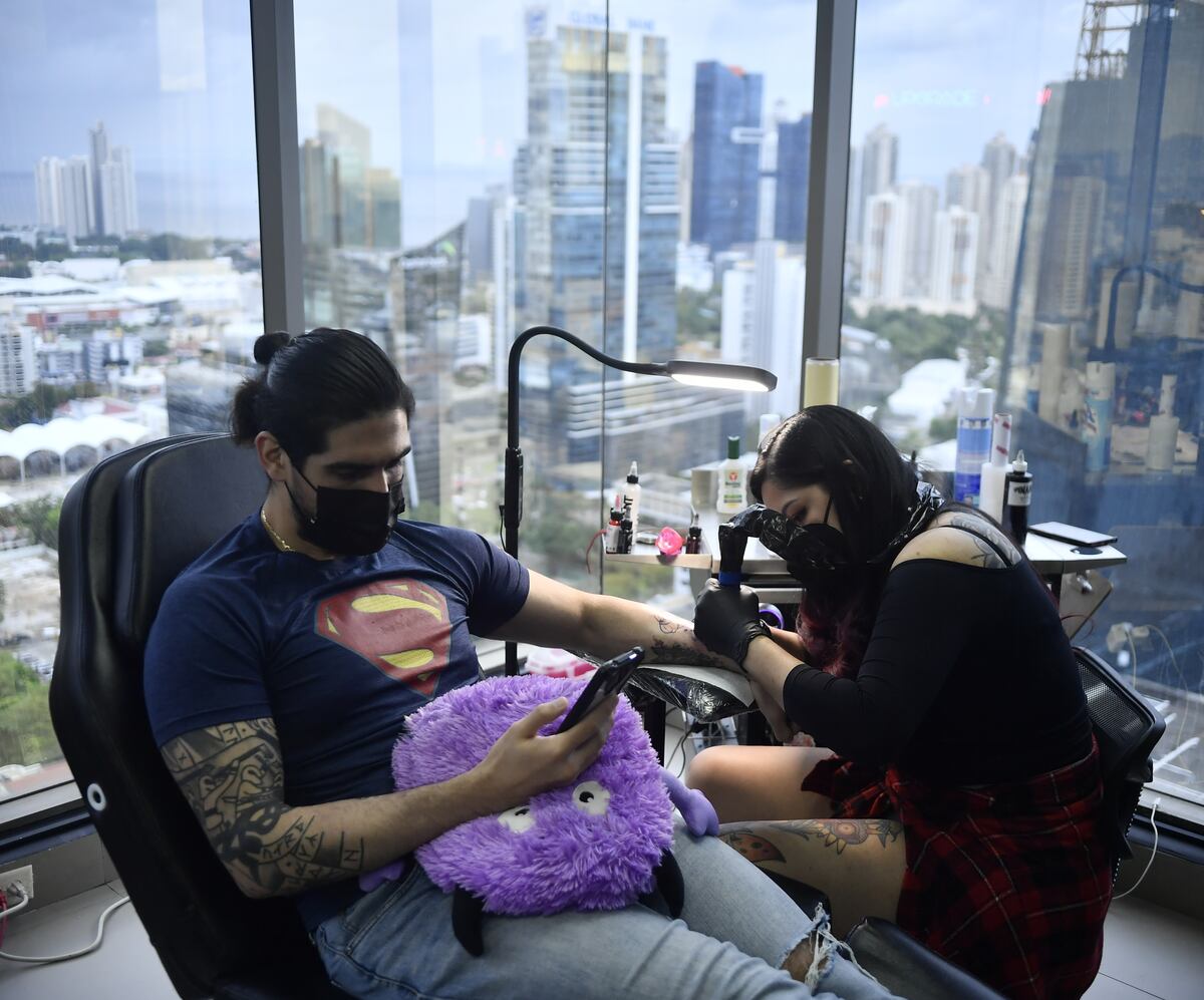 Michelle Arrue: ‘El rostro femenino del arte del tatuaje en Panamá’