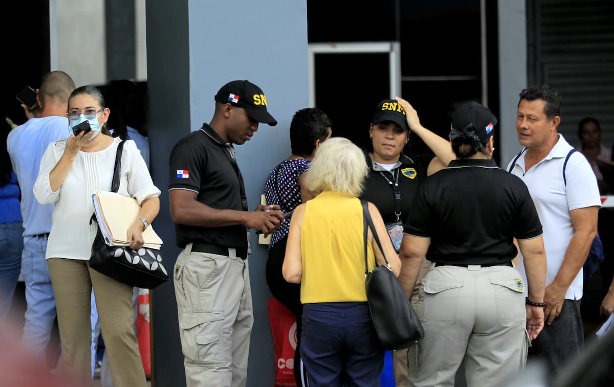 Filas eternas en Migración: piden ampliar plazo para cambio de residencia