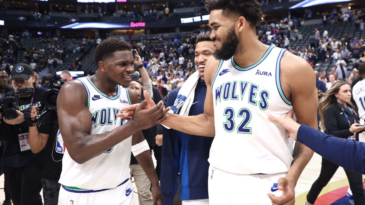 Minnesota remonta y elimina a los campeones de la NBA