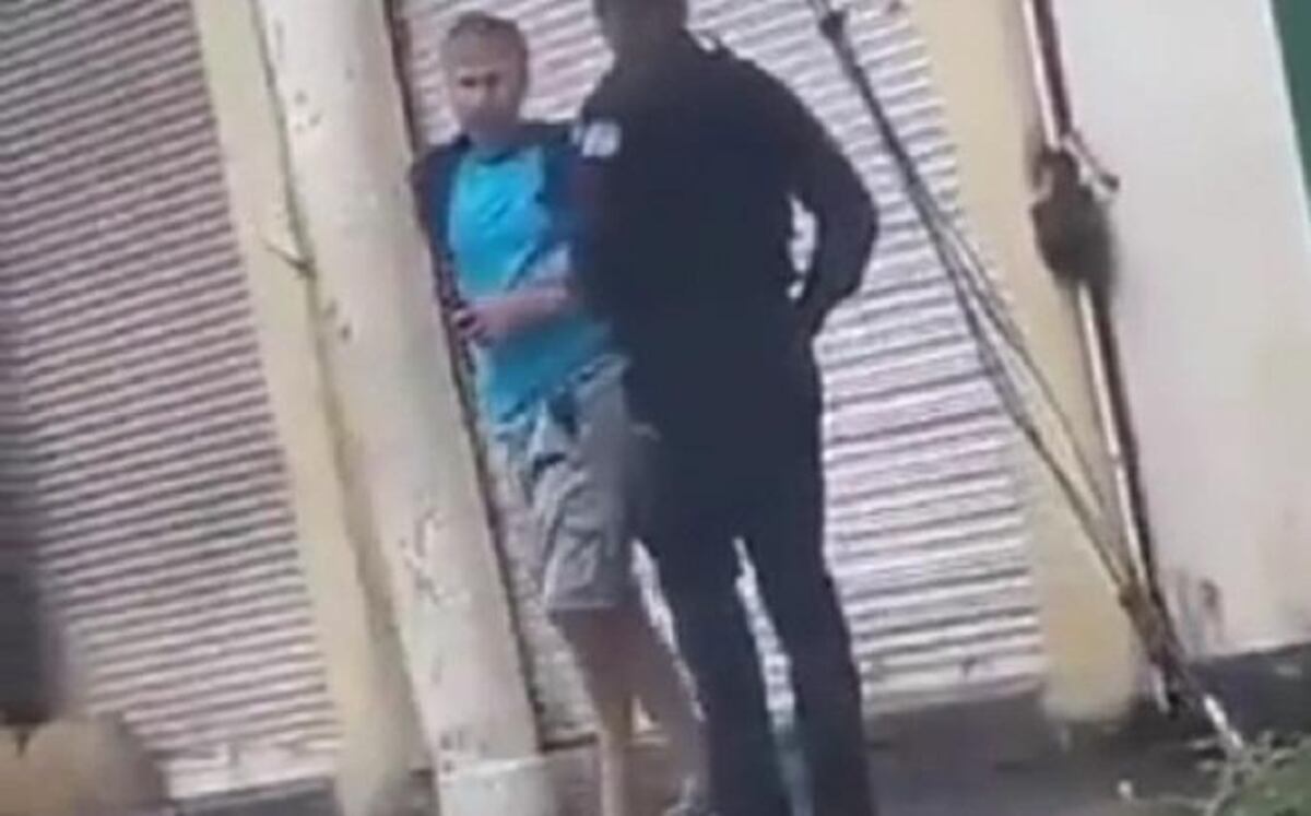 ¡BOTADO! La Policía despidió a la unidad que no protegió al turista en robo