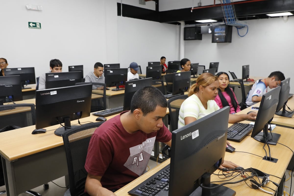 Inadeh registra más de un millón de horas de capacitación 