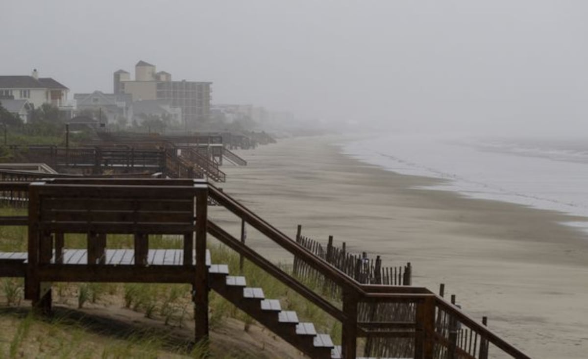 Florence se degradó a tormenta tropical, pero aún sigue siendo peligrosa