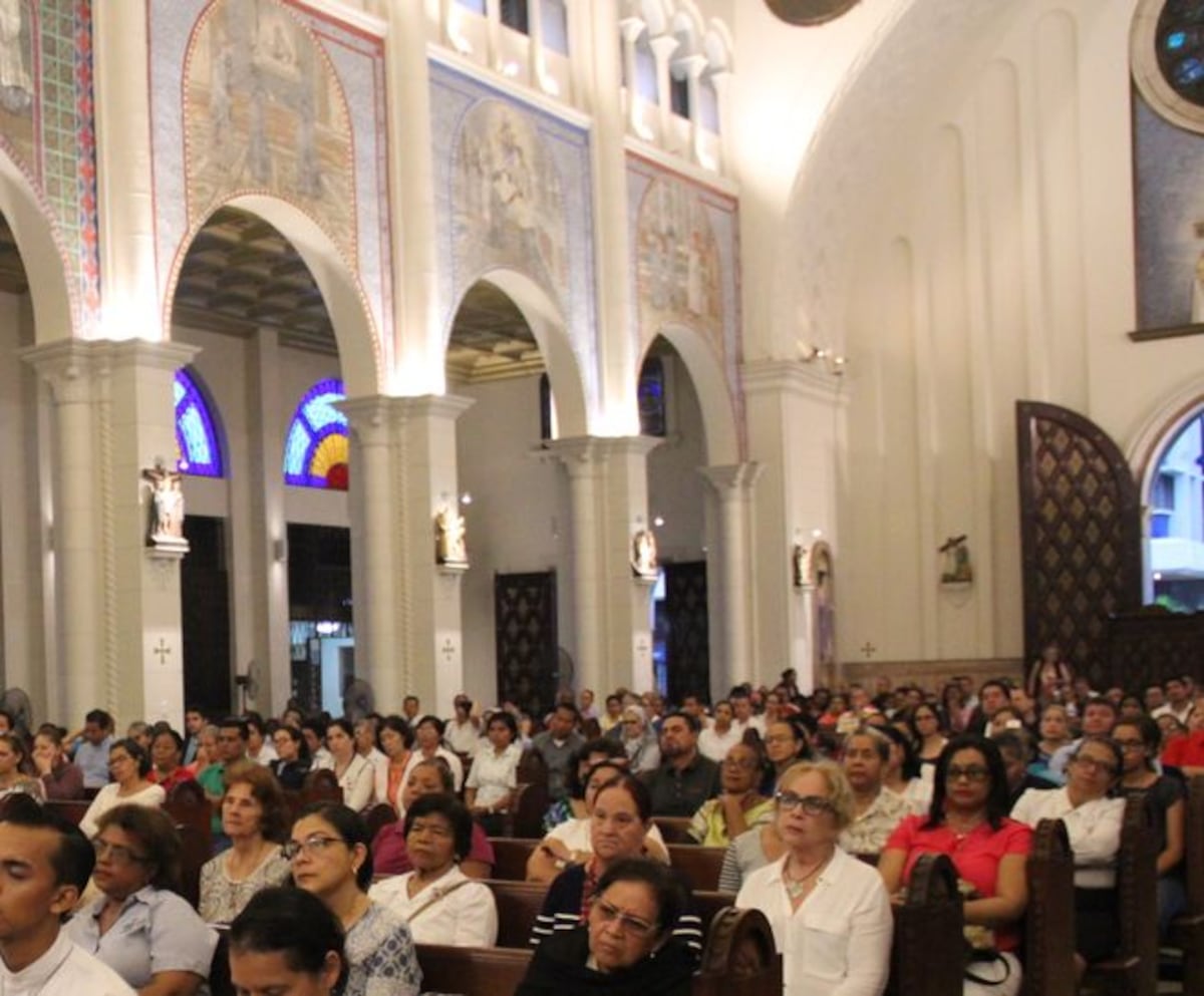 En Panamá oran por los hermanos de Nicaragua. Emotiva jornada