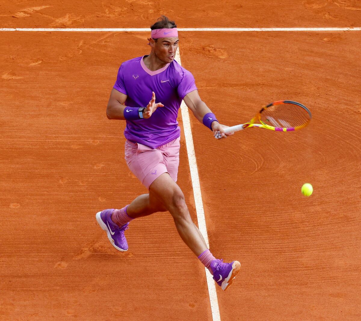 Djokovic y Nadal regresan a las canchas con sendas victorias