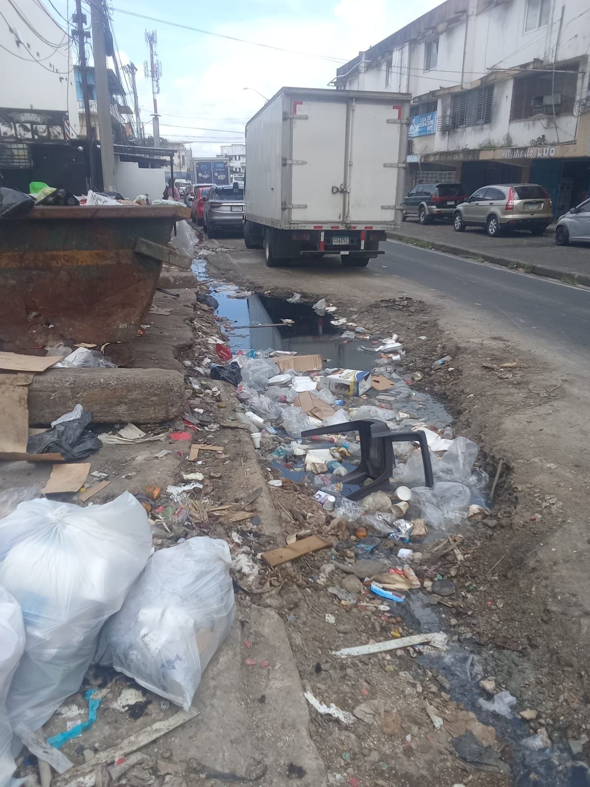 Junta Comunal de Calidonia anuncia sanciones a comerciantes irresponsables