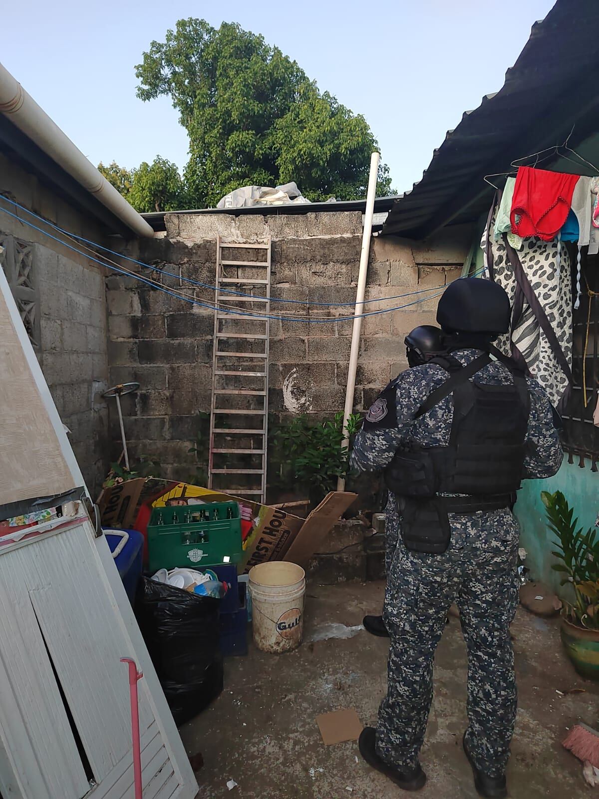 Buscan a la niña Aderlyn, de 9 años, por Felipillo. Alertaron sobre su posible ubicación y se dieron allanamientos