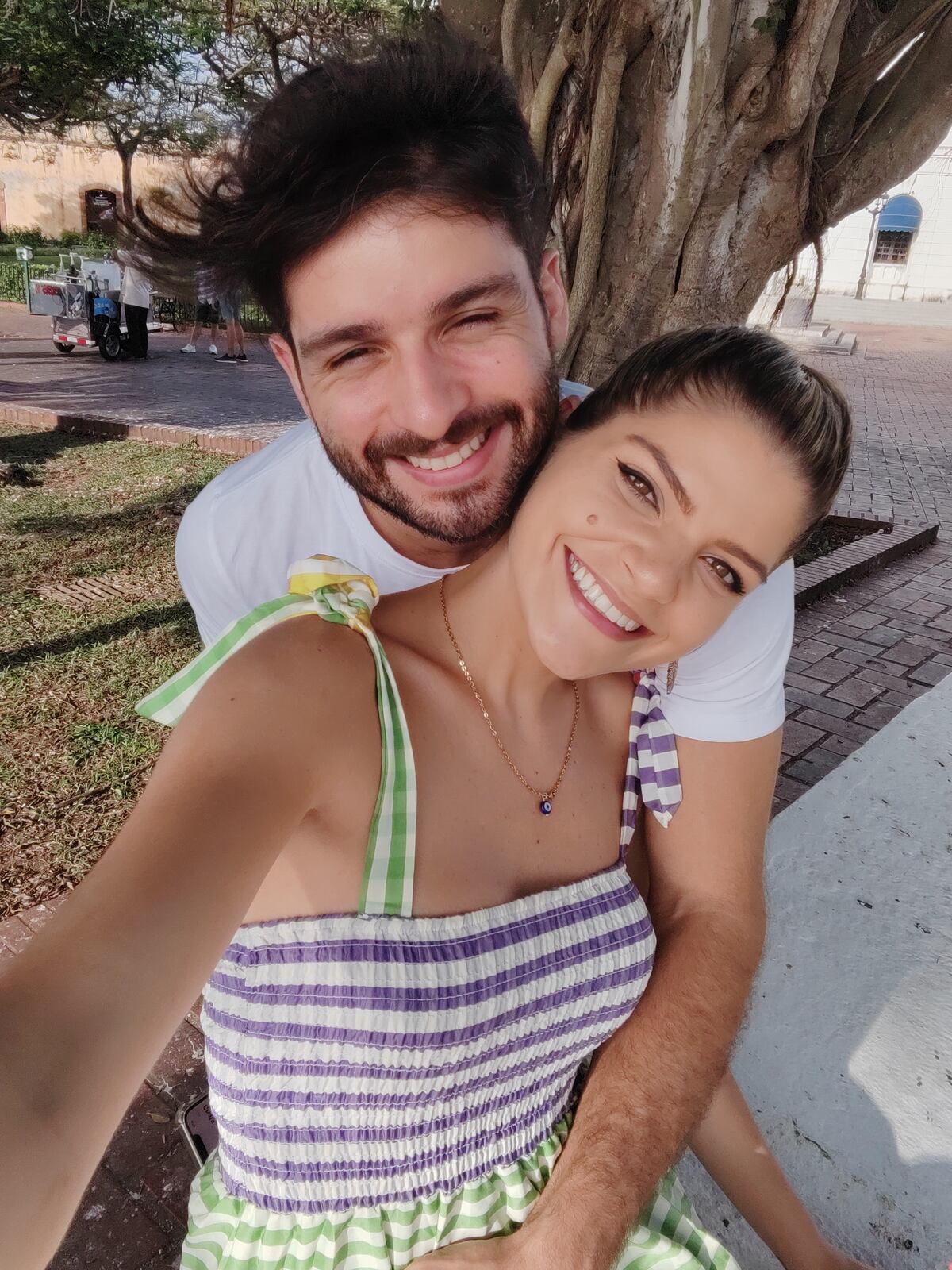 Así encienden la ‘llama del amor’ en San Valentín las parejitas del patio 