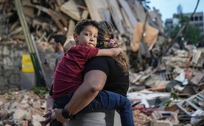 Terremotos dejan escenas de destrucción en Caracas y La Guaira