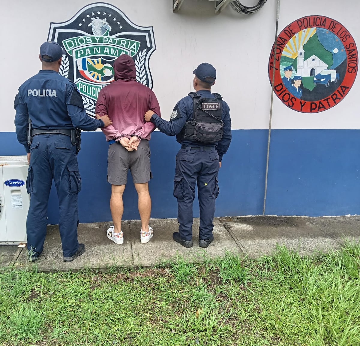 Policía captura a dos requeridos en Los Santos: uno por homicidio y otro por estafa en Tres Quebradas