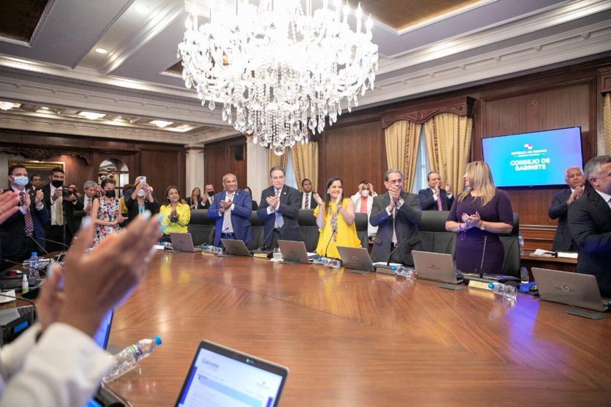 Vicepresidente José Gabriel Carrizo renuncia al cargo de ministro de la Presidencia