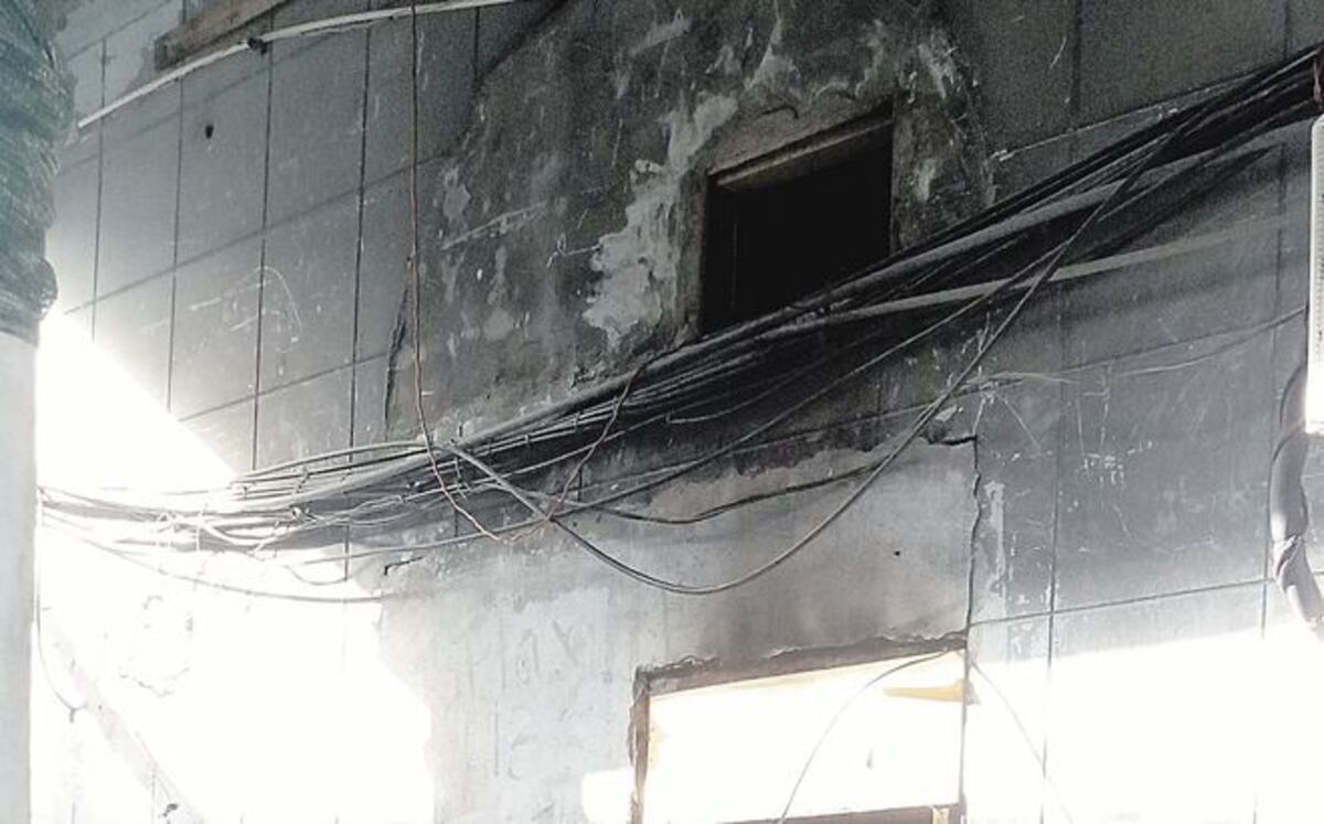 FUE POR UN CORTOCIRCUITO. Tosedera los alertó del incendio y pudieron salvarse 