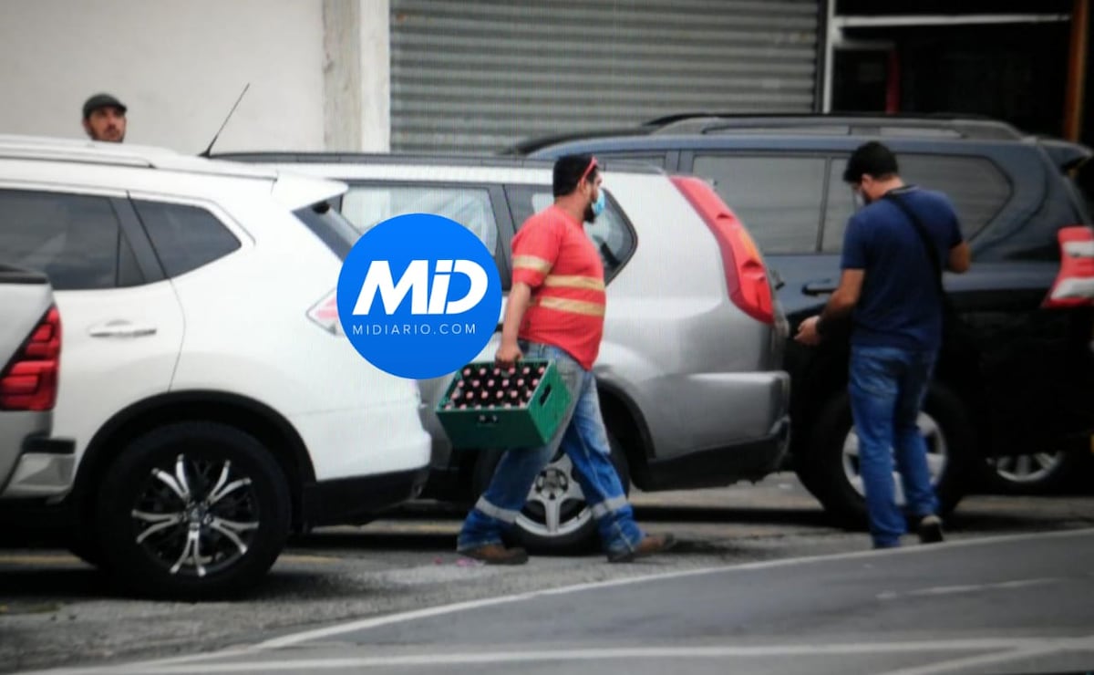Se formó. Sorprendieron a varios comprando cajas de cerveza. Advierten que si se sale de control, volverá ley seca. Video