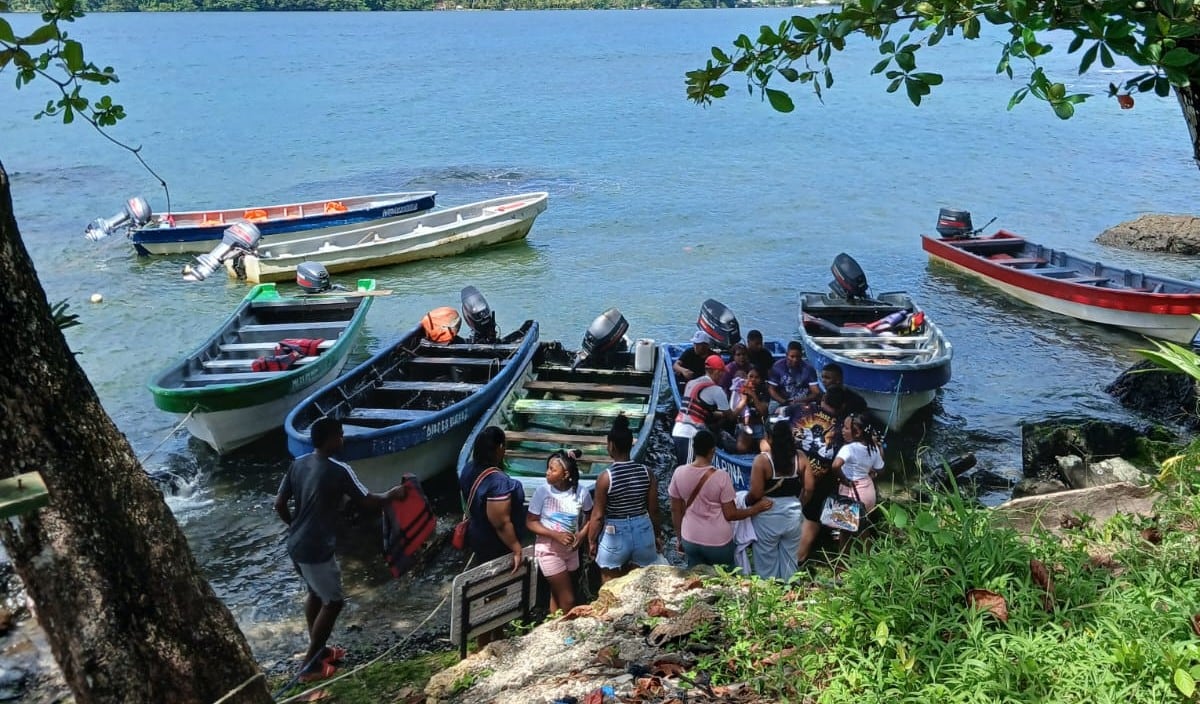 Muchos rindieron devoción al Cristo Negro de Portobelo 
