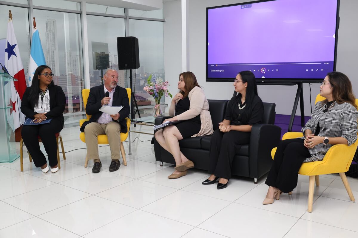 Conversatorio une fuerzas para respaldar a mujeres migrantes en Panamá