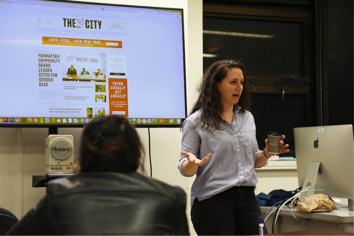 Orgullo. Esgrimista panameña se abre paso en el periodismo en Nueva York