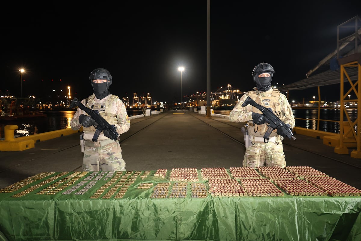 Golpe certero en Veracruz: Caen 5 hombres, mil 465 balas y una lancha robada