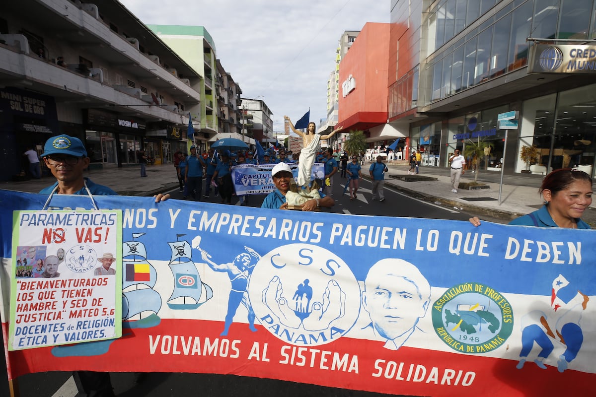 Gremios docentes retoman huelga nacional indefinida contra la reforma a la CSS