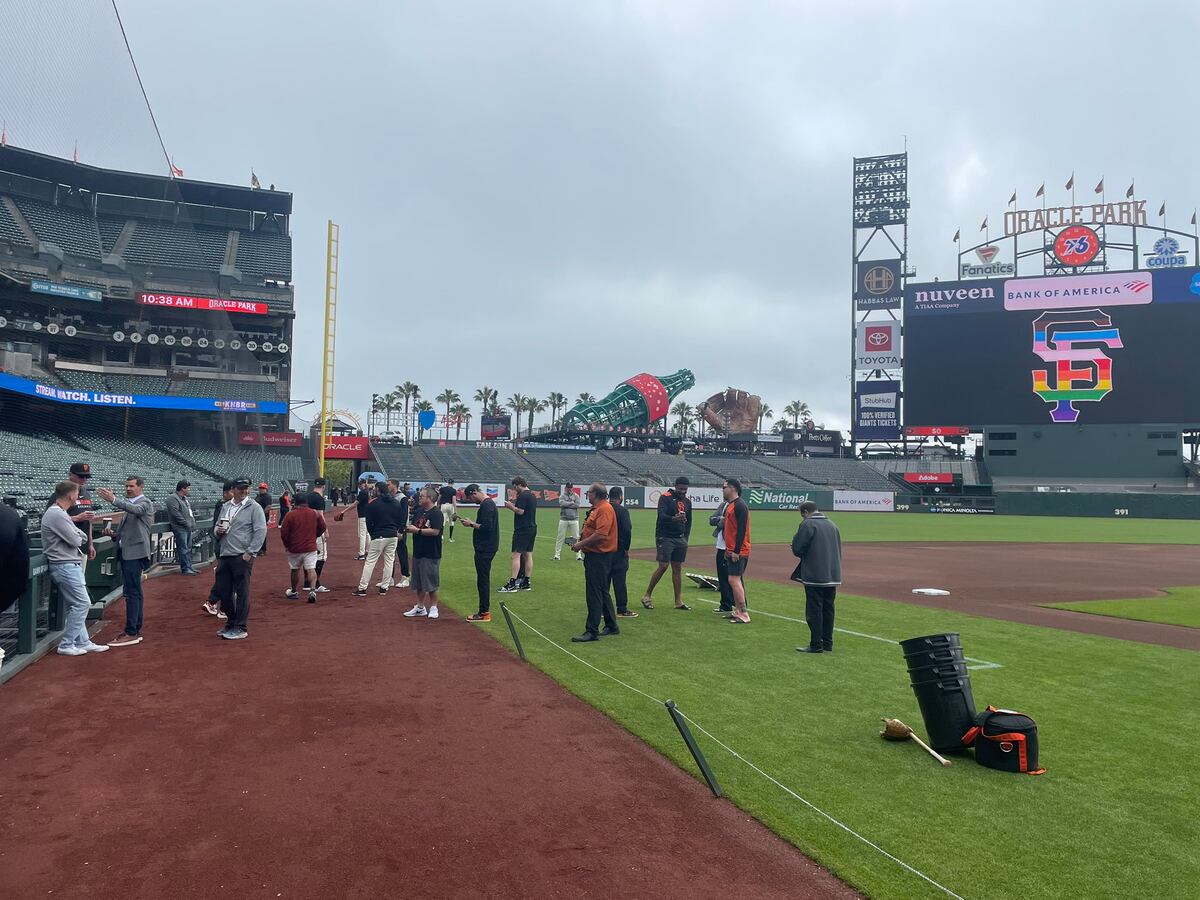 ¡Fuego en Oracle Park! Evacúan estadio de los Gigantes antes del juego con los Bravos