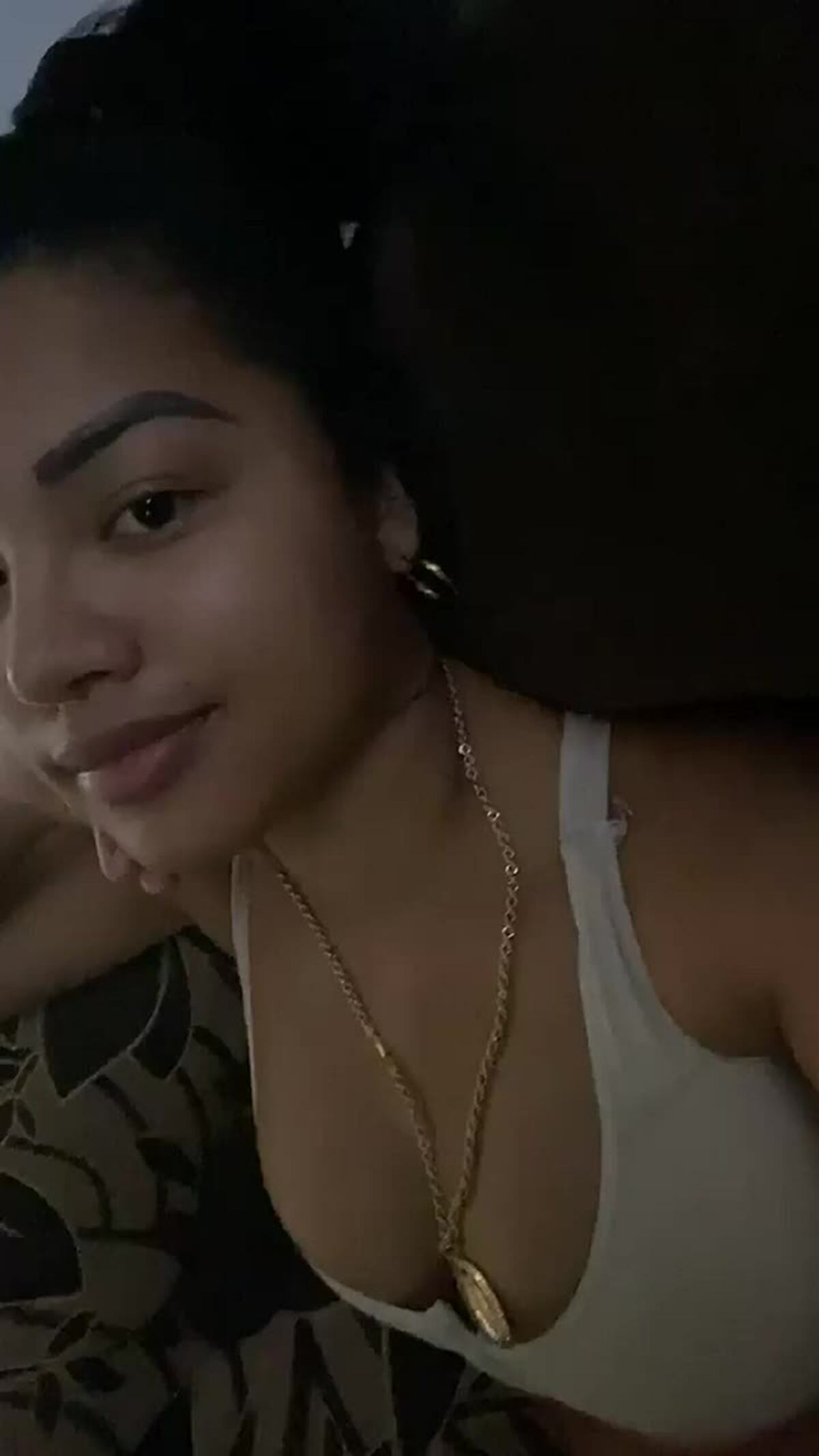 Sin producción. Así luce ‘La Cuchita’ sin una gota de maquillaje o pestañas falsas +Videos