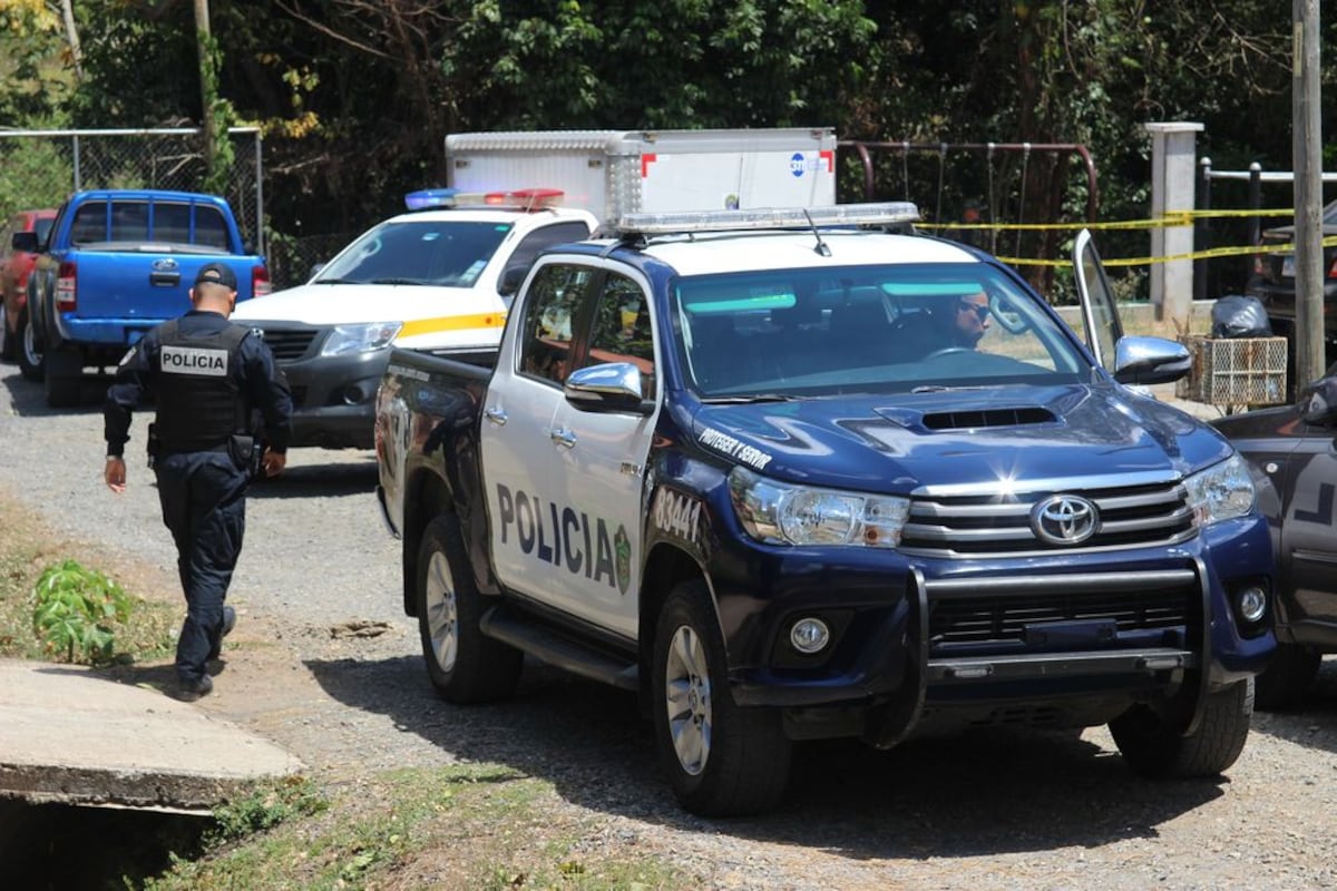 Unidades policiales son agarrados con droga