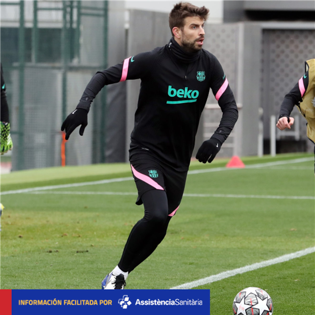 Piqué entra en la convocatoria del Barça para el juego contra el PSG