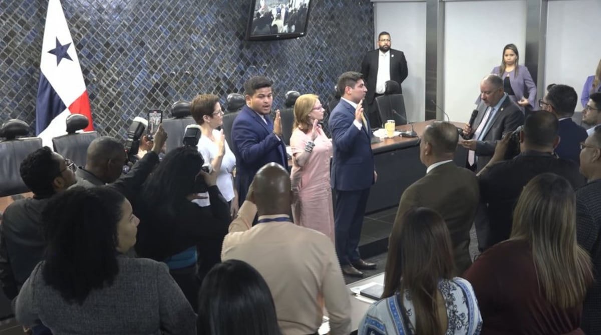 Jorge Bloise preside Comisión de Educación en la Asamblea Nacional 2025-2026