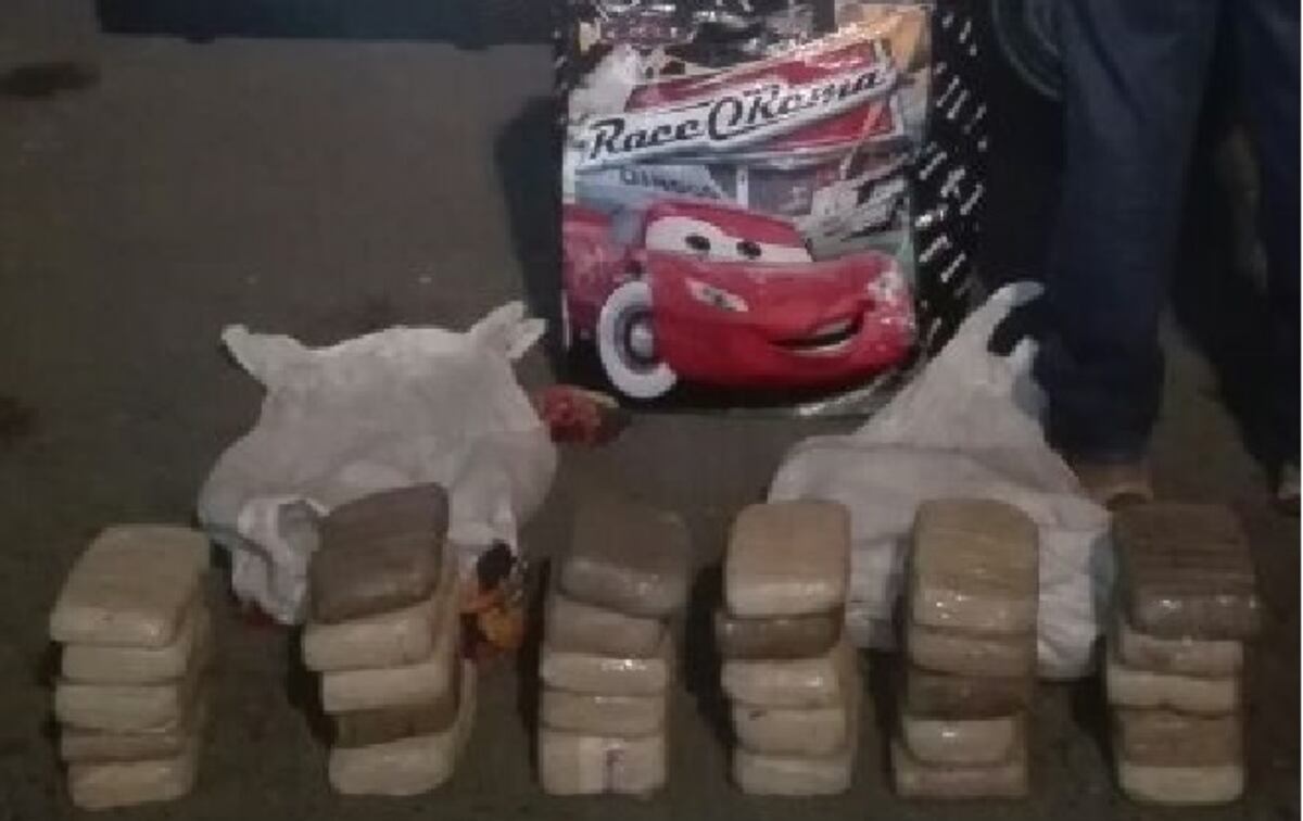 ¡DROGA EN CHEPO! Incautan 30 paquetes de presunta droga y hay un arresto