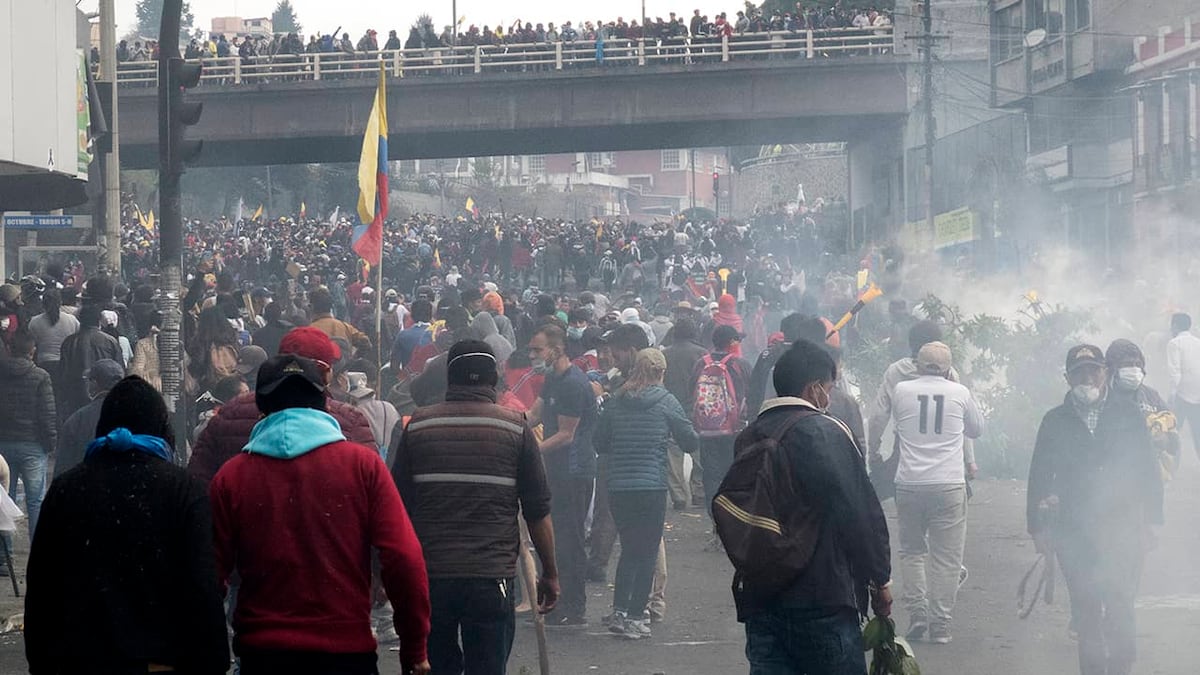 Gobierno ecuatoriano amenaza con detener a Luisa González