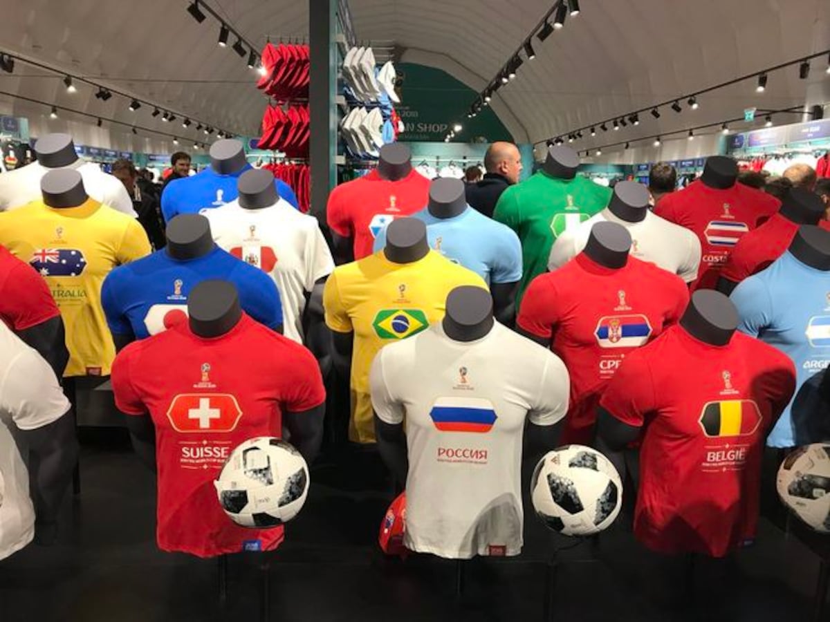 Panameña se siente estafada en Rusia, pero sigue la fiesta por el mundial