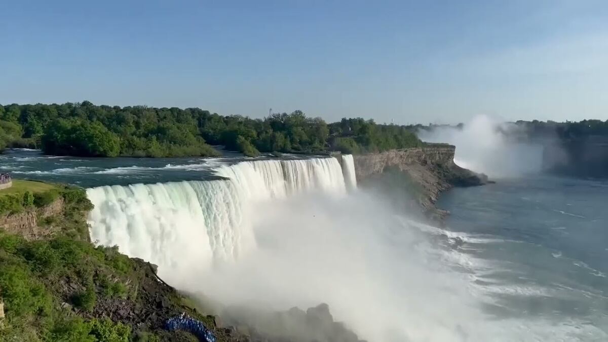 Una mujer y sus dos hijos mueren al caer en las cataratas del Niágara