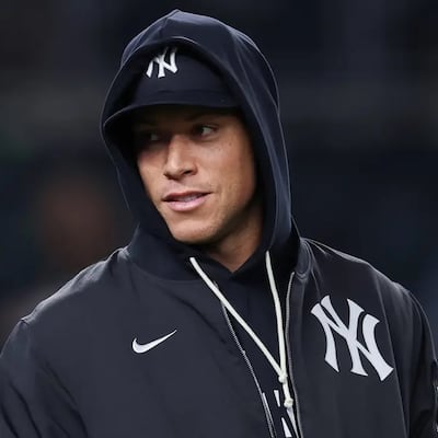 Aaron Judge no se rinde y da otro paso para volver con los Yankees