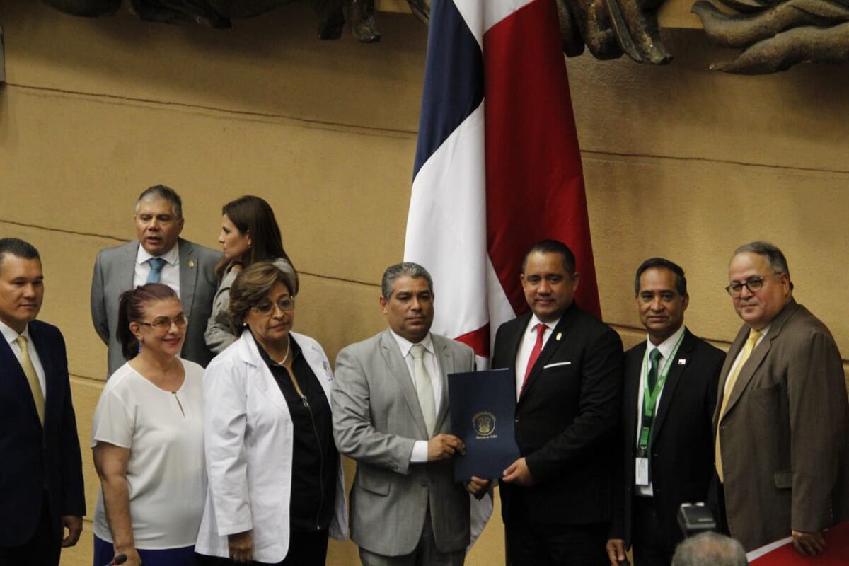 Minsa intenta prevenir suicidios en Panamá, donde cada tres días un ciudadano intenta quitarse la vida