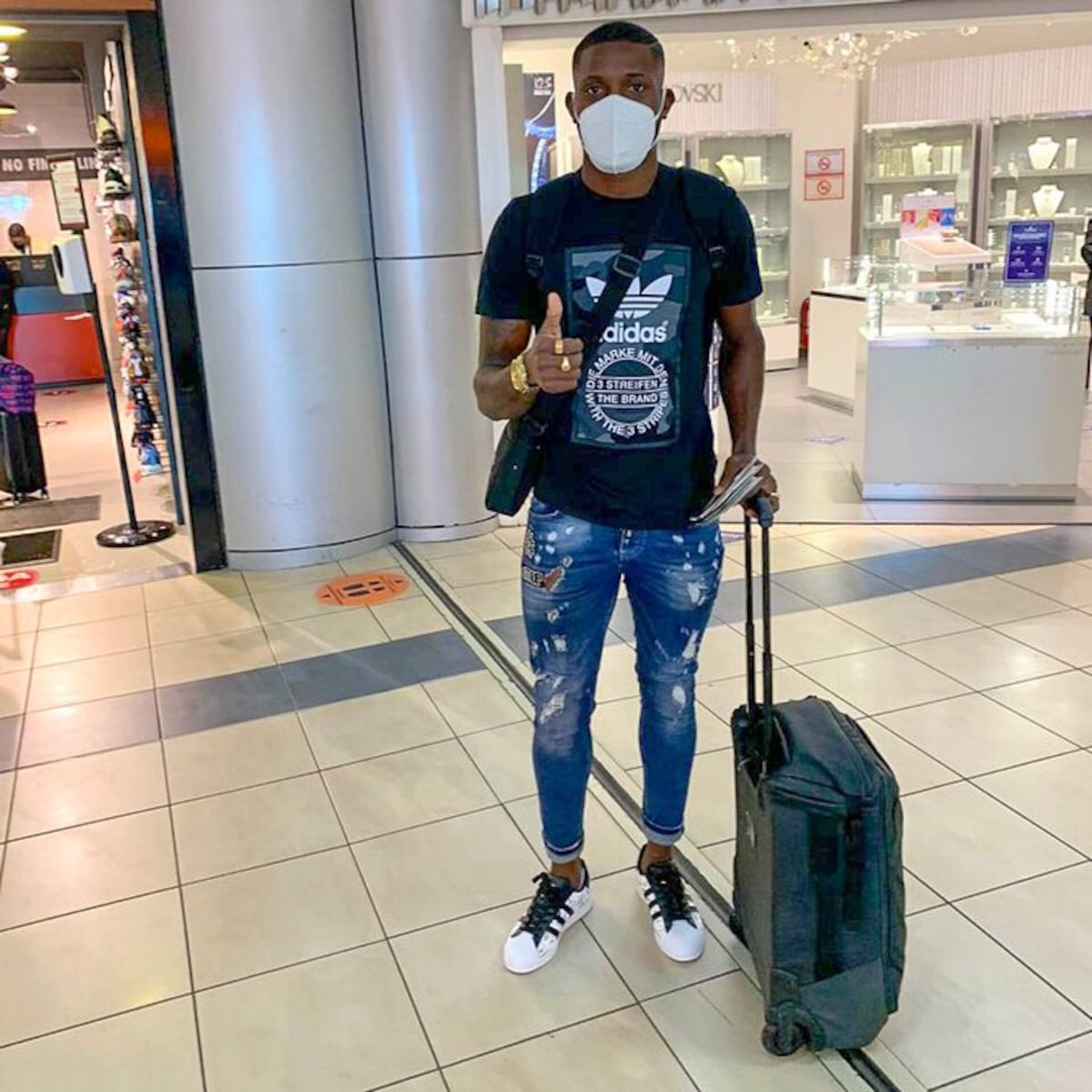 Le deseamos éxitos. La ‘Pantera’ Fajardo levantó vuelo a Ecuador