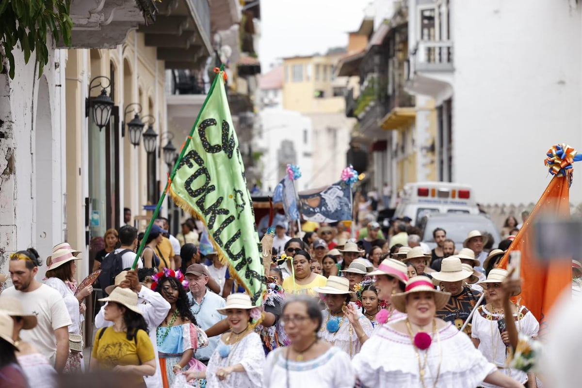 Casco Antiguo vibró con domingo cultural lleno de música