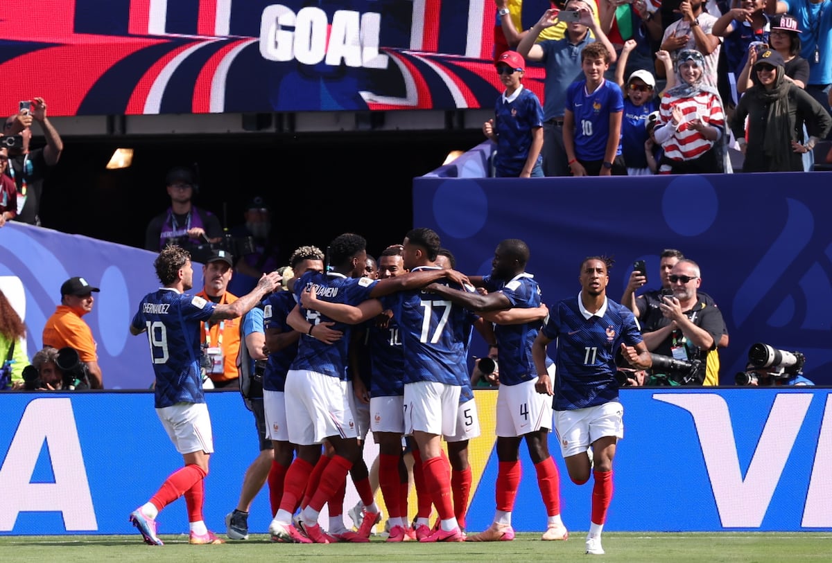 ¡Cardíaco y con Mbappé activado! Francia vence 3-1 a Senegal en su debut