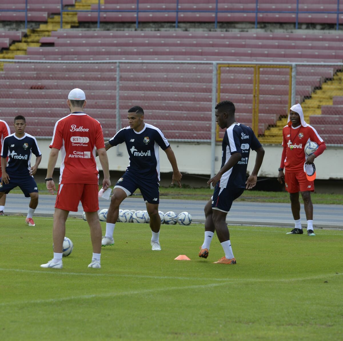 Julio Dely confirma que ‘Gavilán’ Gómez no estará en la Copa Oro
