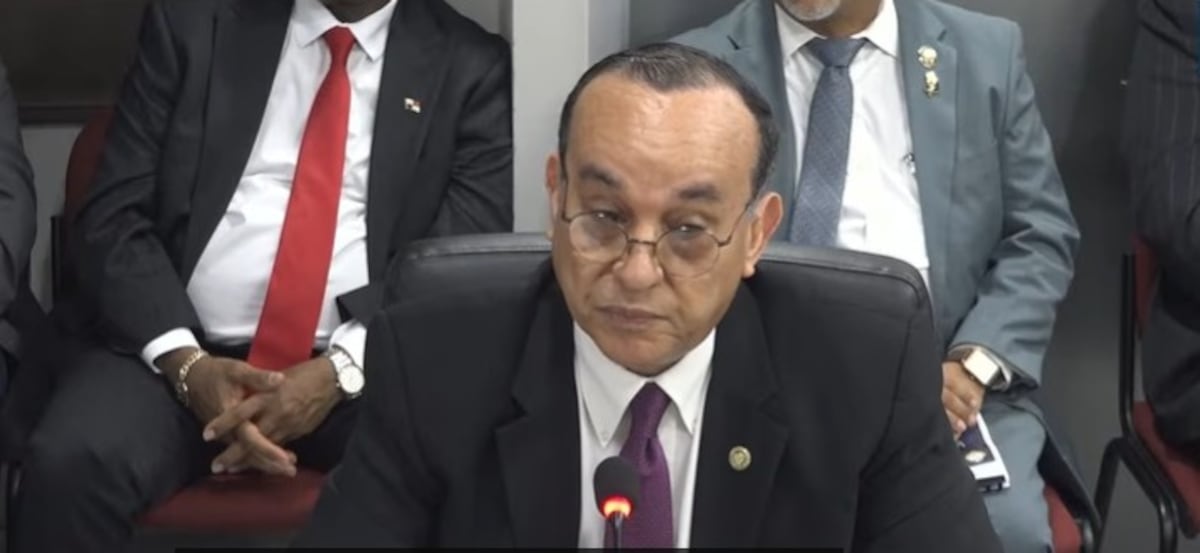 Dr. Eduardo Flores Castro cierra diez años como rector de la Universidad de Panamá