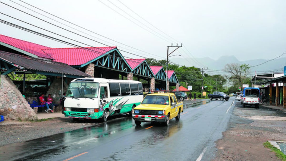 Residentes y comerciantes de El Valle de Antón afectados por los apagones de luz en esta región turística