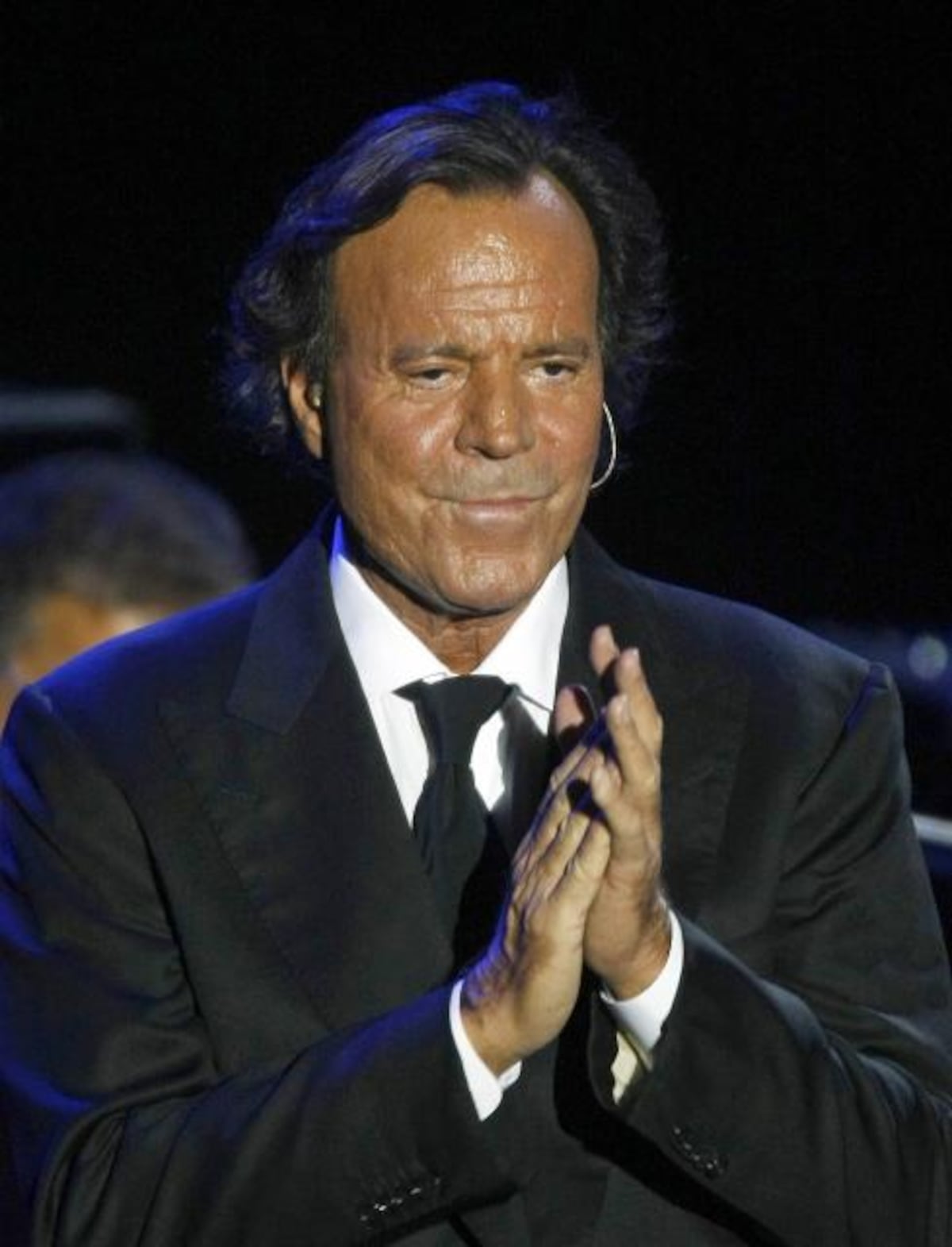 Dos extrabajadoras denuncian a Julio Iglesias por presuntos abusos