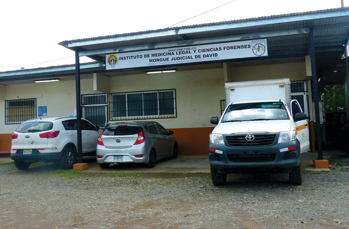 De terror. Hombre fue hallado sin vida y desnudo