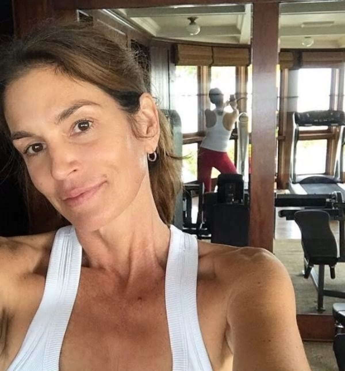 A los 52 años, Cindy Crawford se mostró sin maquillaje