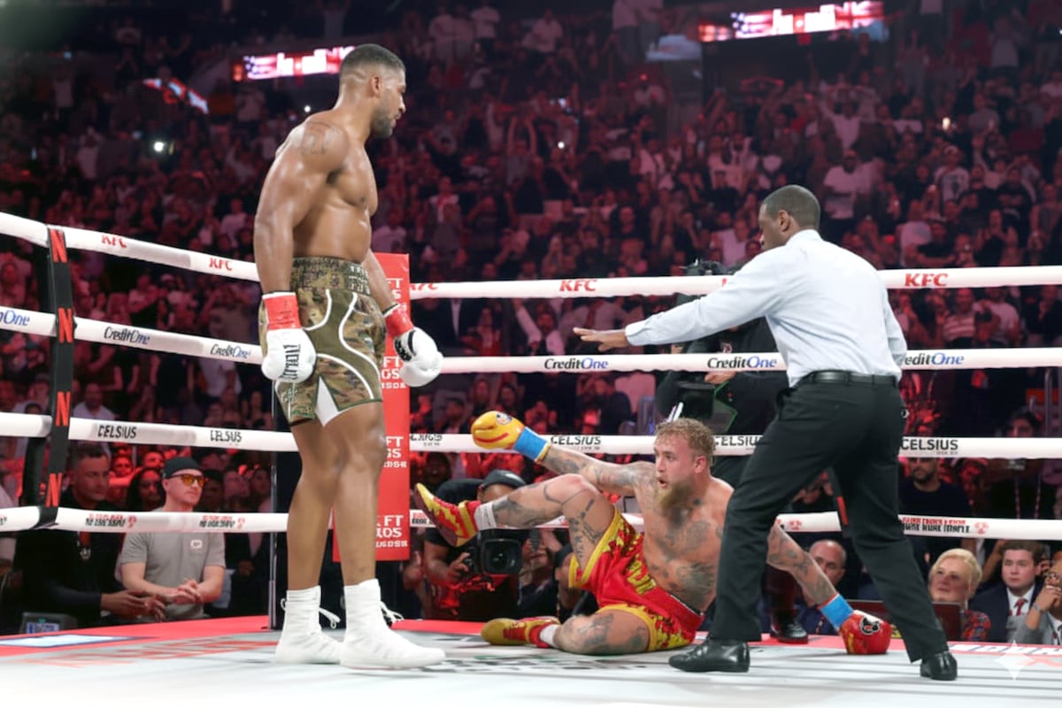 ¡Aquí nadie actuó! Hearn defiende pelea Joshua y Jake Paul