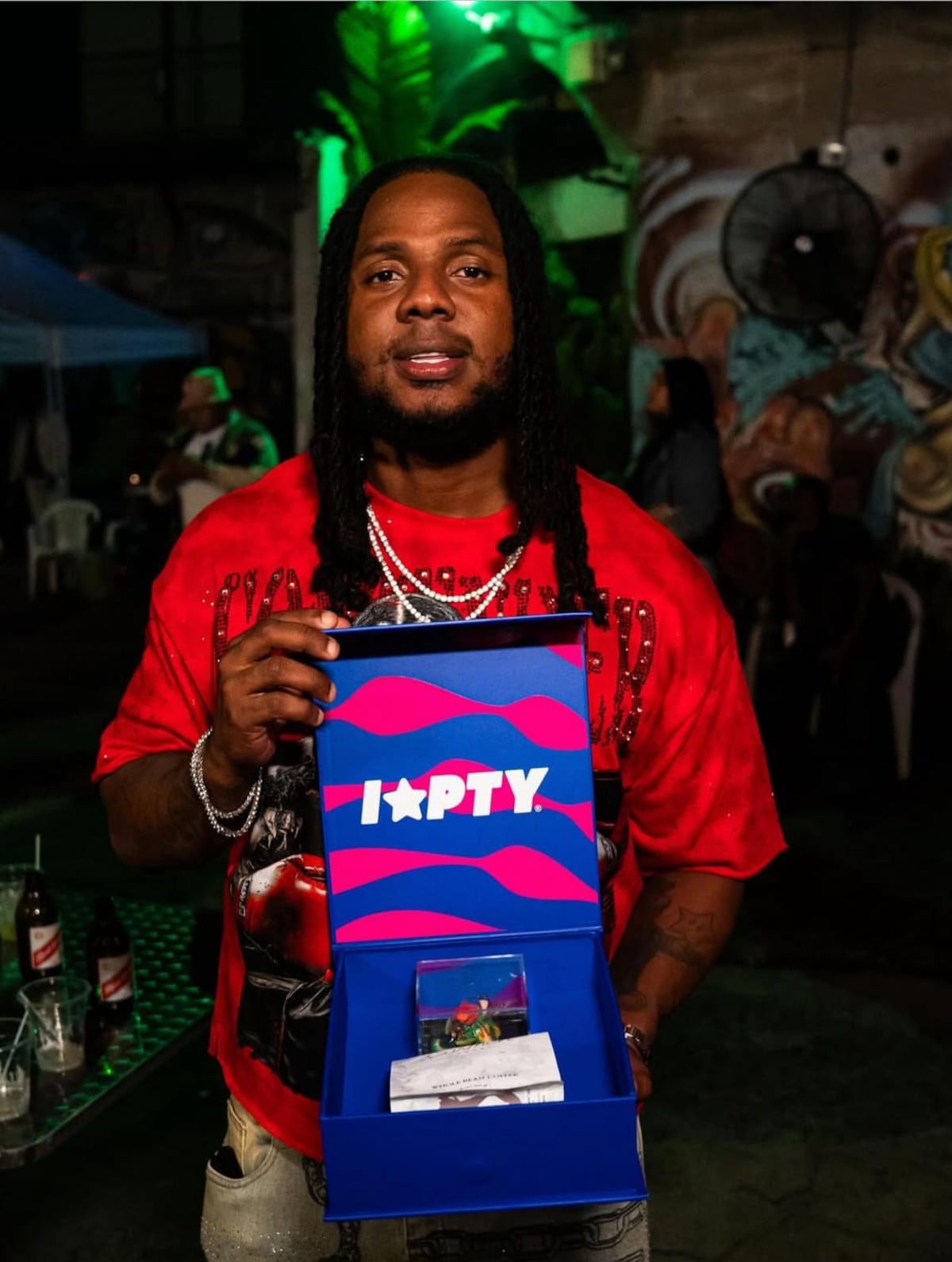 Farruko dice ‘xopa’ en Panamá y arranca grabaciones con artistas del patio