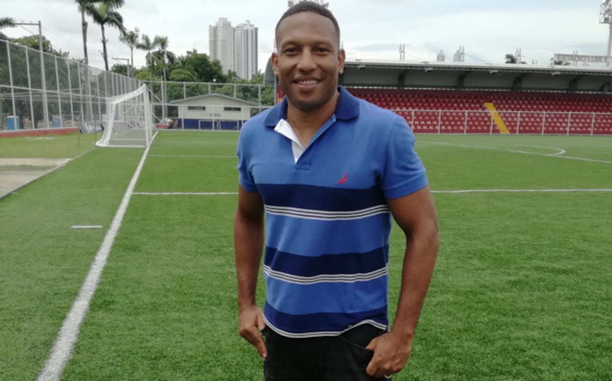 Futbolista acusado de secuestro y uso de tarjeta de crédito indebida se confiesa