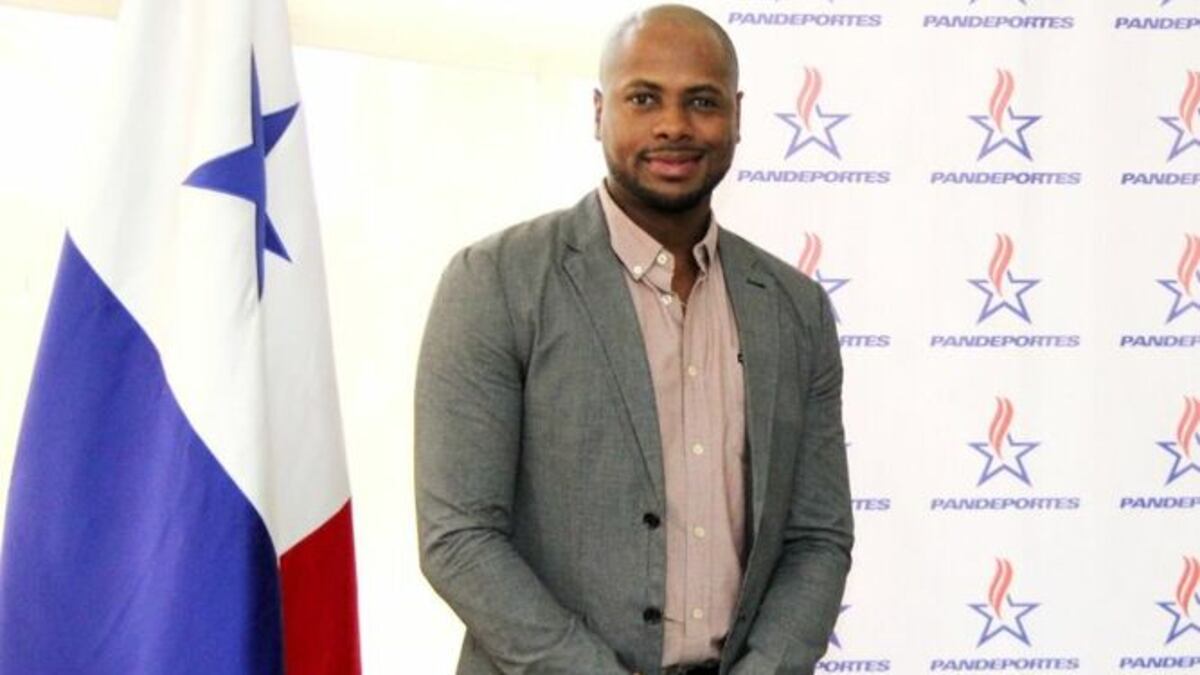 Mariano Rivera e Irving Saladino serán abanderados